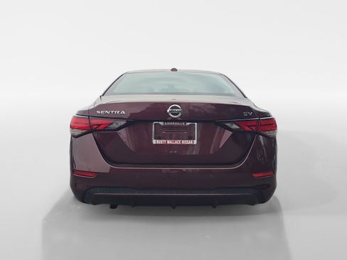 Used 2021 Nissan Sentra SV image 4