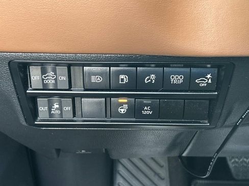 Used 2023 Toyota Tundra 1794 Edition image 37