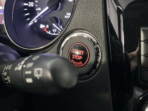 Used 2022 Nissan Rogue Sport SV FWD image 21
