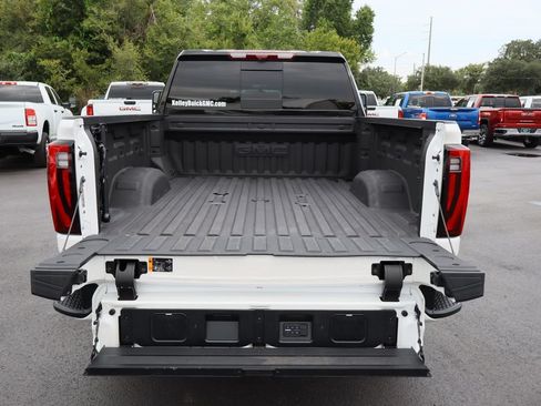Certified 2025 GMC Sierra 2500 Denali Ultimate AWD/4WD image 29
