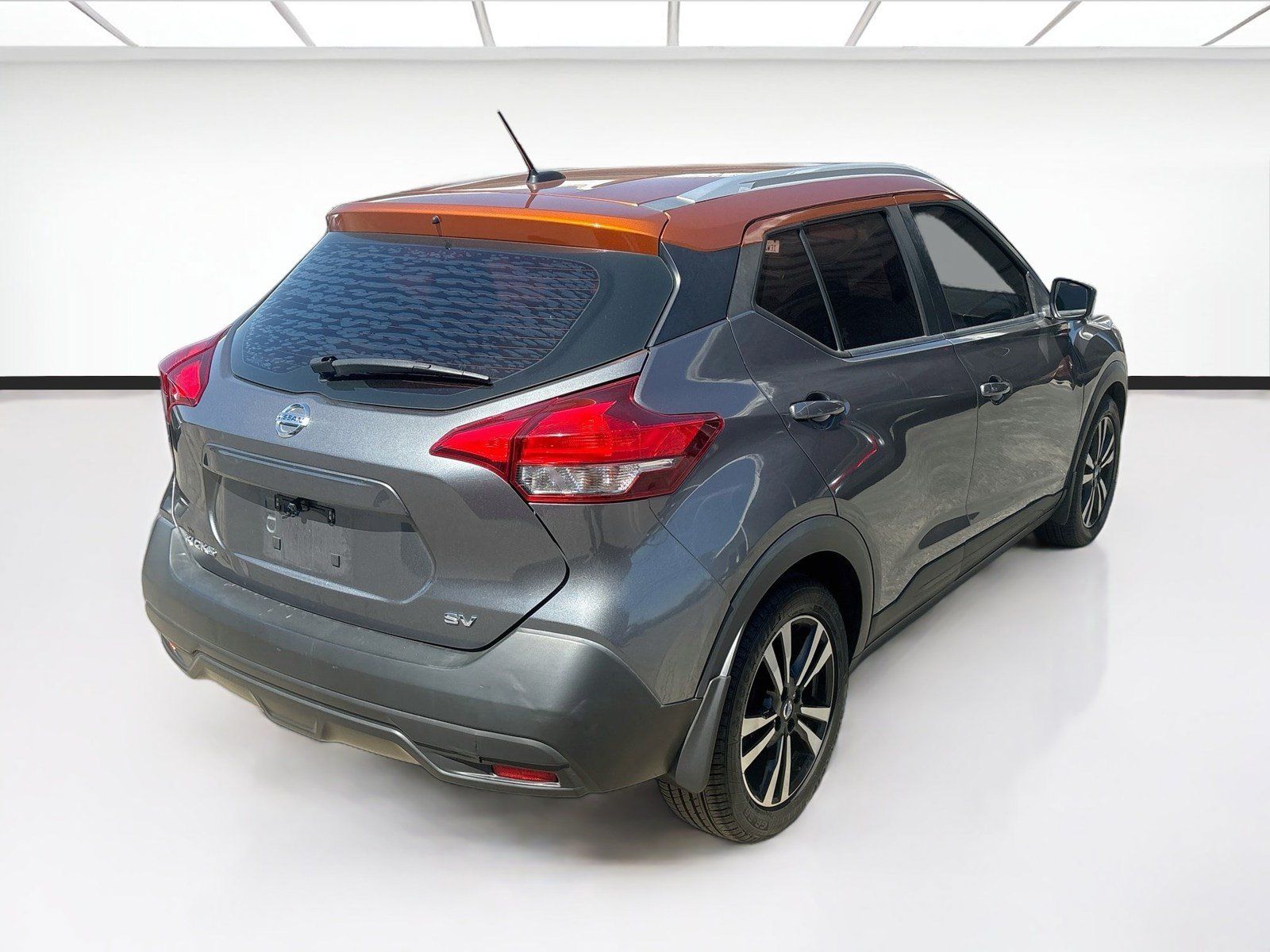 Used 2019 Nissan Kicks SV FWD image 4