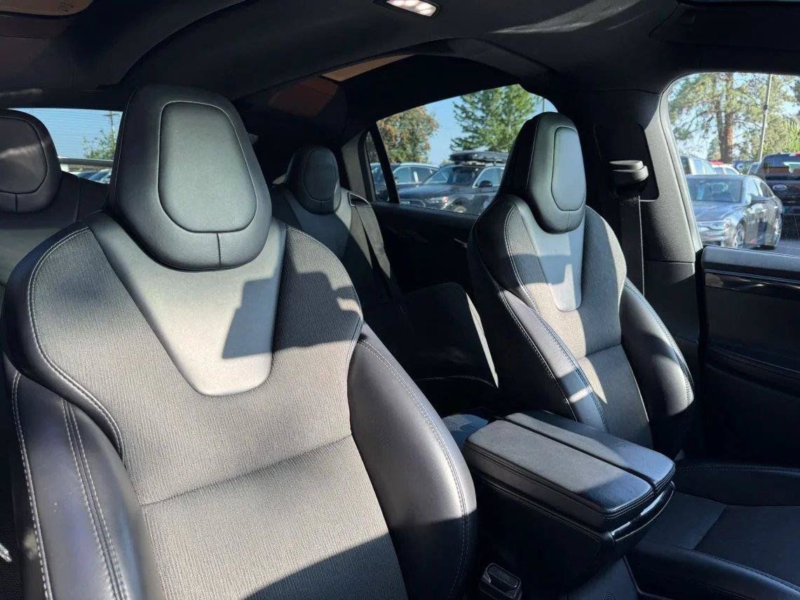 Used 2018 Tesla Model X 75D AWD/4WD image 23