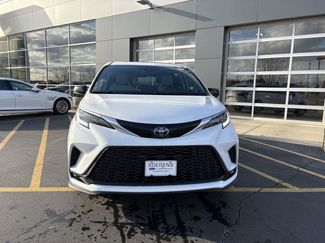 Used 2021 Toyota Sienna XSE video 2