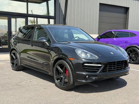 Used 2014 Porsche Cayenne GTS AWD/4WD image 12