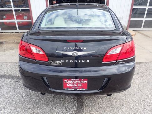 Used 2010 Chrysler Sebring Limited w/ Electronics Convenience Group FWD image 21