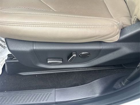 Used 2024 Ford Expedition Limited image 13