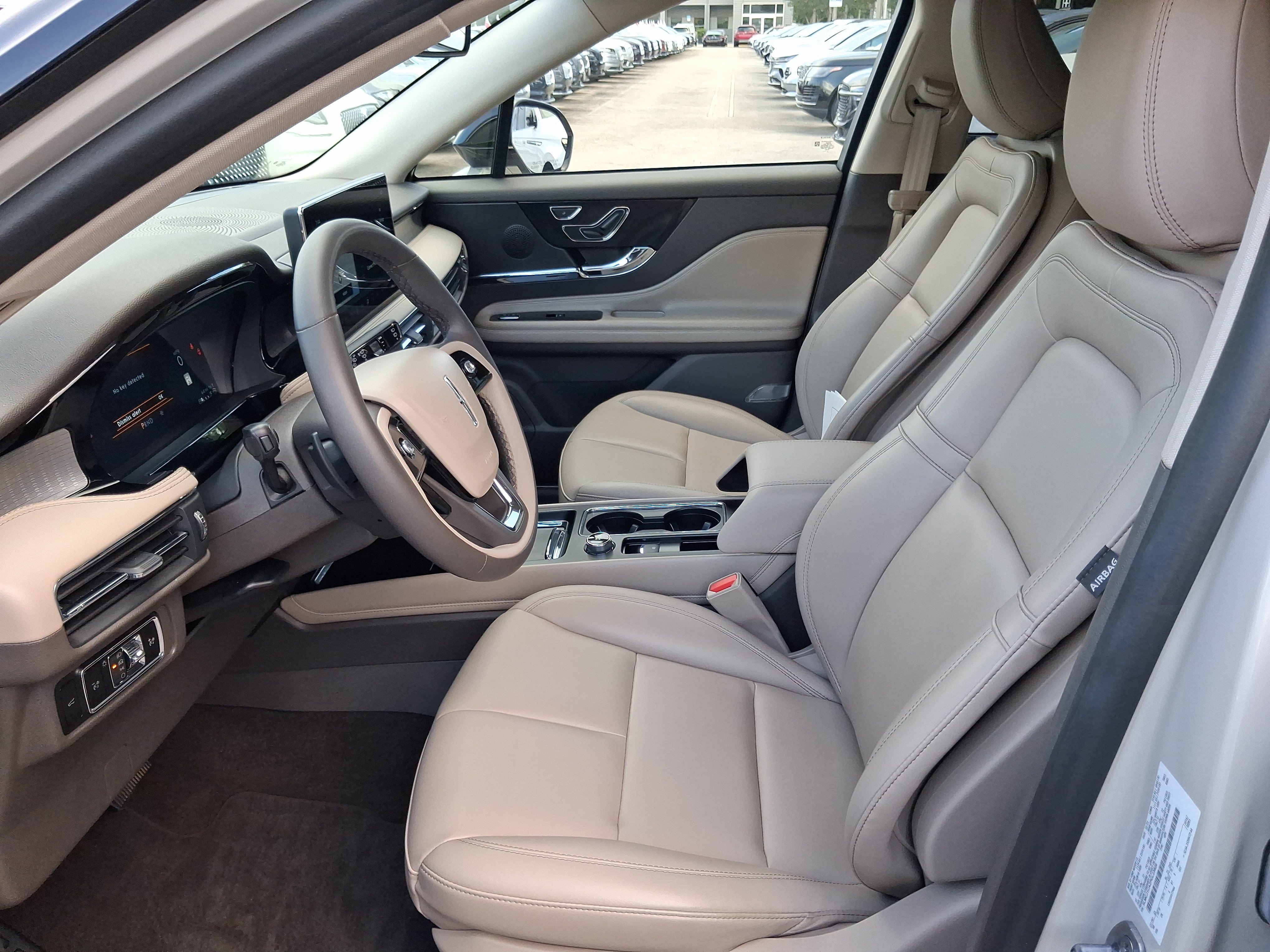 Certified 2023 Lincoln Corsair FWD image 11