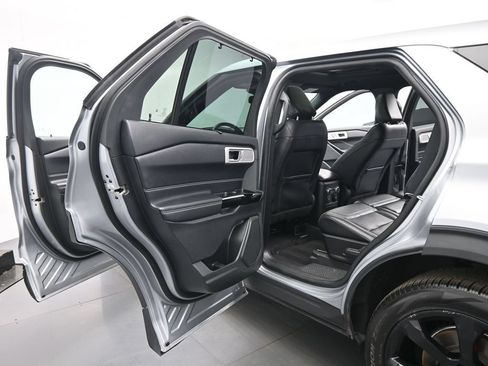 Used 2022 Ford Explorer ST w/ Equipment Group 401A AWD/4WD image 19