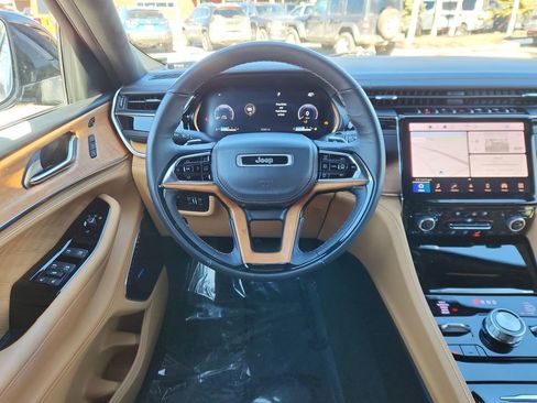 Used 2023 Jeep Grand Cherokee L Summit AWD/4WD image 14