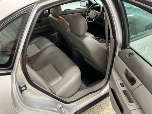 Used 2007 Ford Taurus SEL image 14