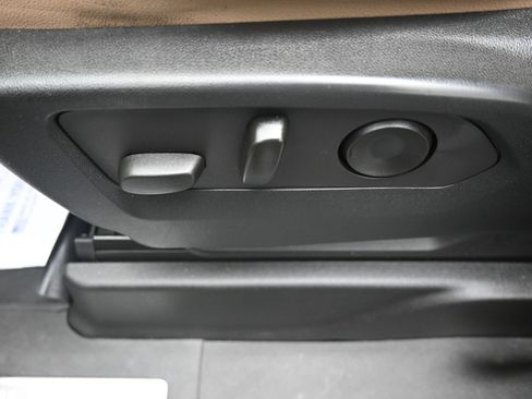 Certified 2022 Chevrolet Suburban Premier AWD/4WD image 10
