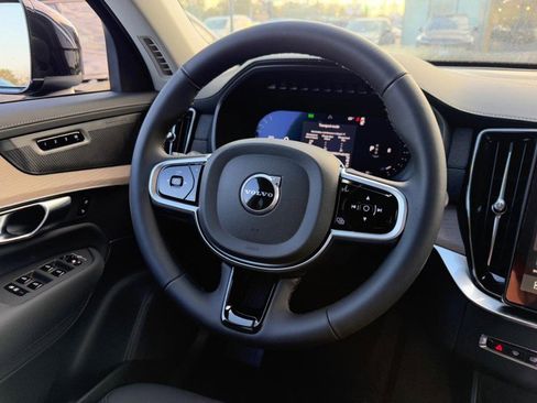 New 2026 Volvo XC90 B6 Plus w/ Protection Package Premier image 7