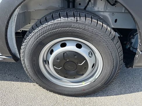 New 2026 Ford Transit 150 148 Medium Roof RWD image 10
