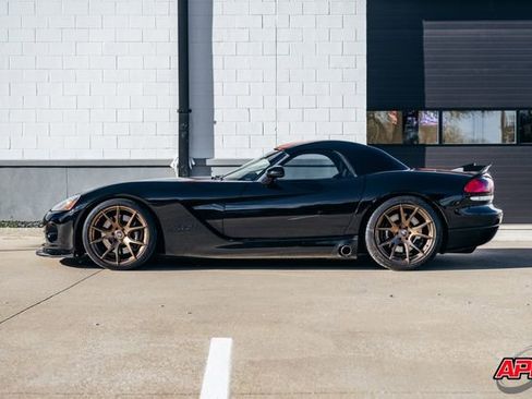 Used 2004 Dodge Viper SRT-10 image 14