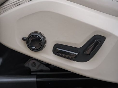 New 2026 Volvo XC60 B5 Ultra w/ Protection Package Premier image 34