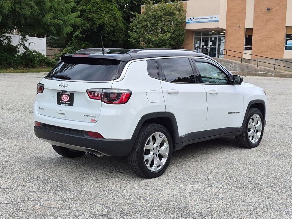Used 2022 Jeep Compass Limited w/ Sun and Sound Group AWD/4WD image 3