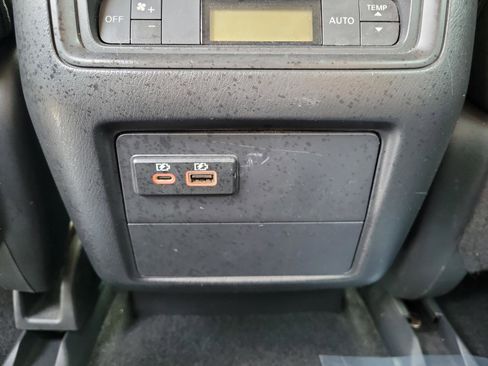 Used 2020 Nissan Pathfinder SV w/ Cargo Package image 12