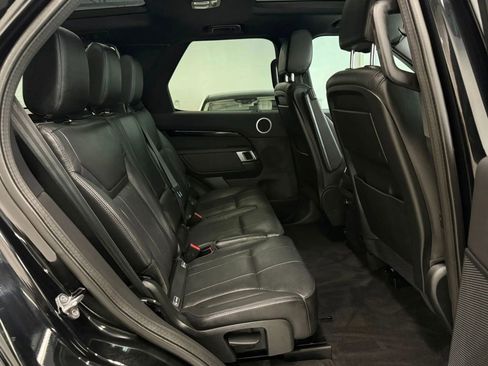 Used 2020 Land Rover Discovery SE AWD/4WD image 21
