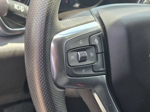 Used 2025 Chevrolet Blazer LT FWD image 17