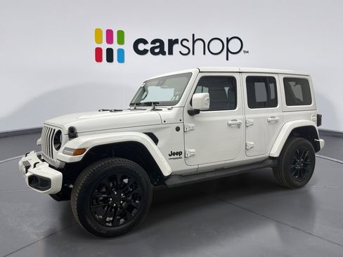 Used 2022 Jeep Wrangler Unlimited Sahara image 1