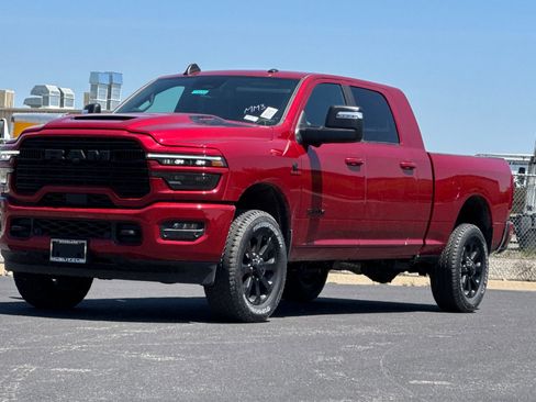 New 2026 RAM 2500 Laramie AWD/4WD image 7