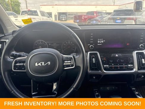 Used 2023 Kia Sorento EX FWD image 8