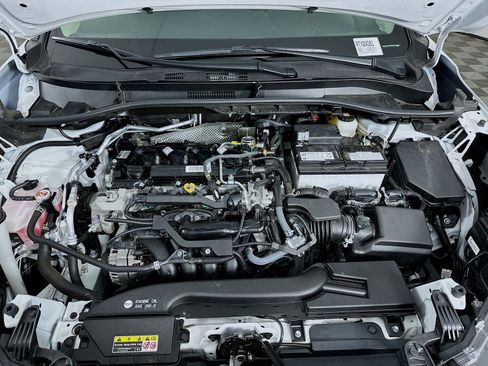 Certified 2024 Toyota Corolla Cross LE image 29