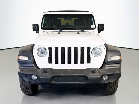 Used 2018 Jeep Wrangler Unlimited Sport S image 2
