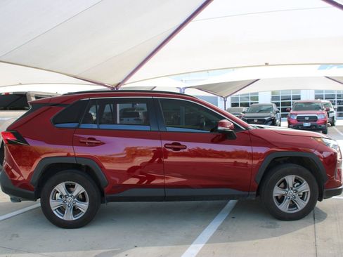 Used 2025 Toyota RAV4 XLE w/ Convenience Package AWD/4WD image 7