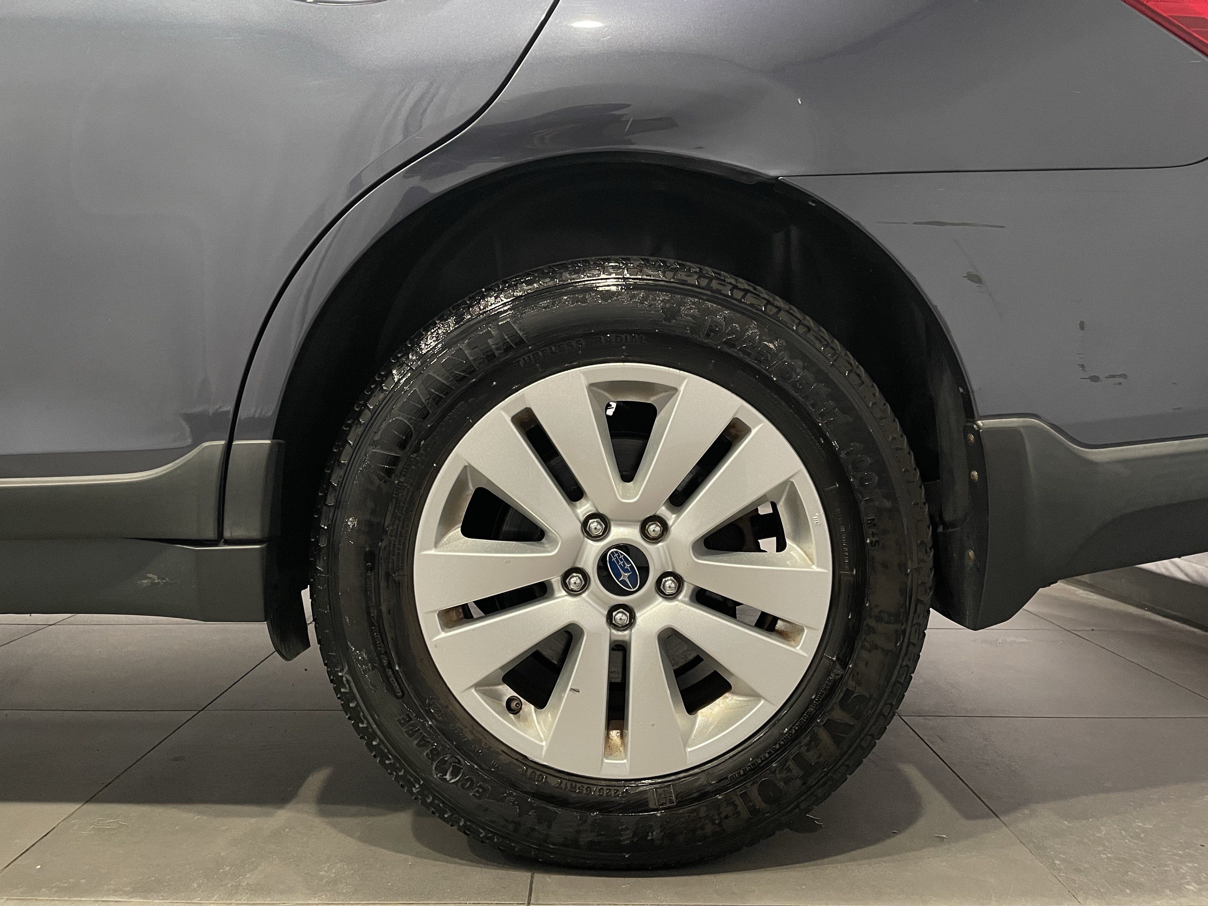 Used 2017 Subaru Outback 2.5i Premium AWD/4WD image 8