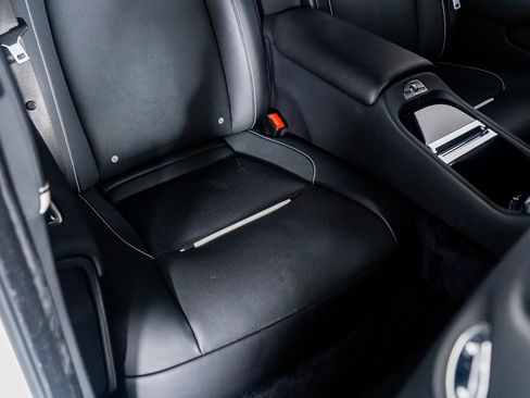 Used 2019 Rolls-Royce Wraith image 32