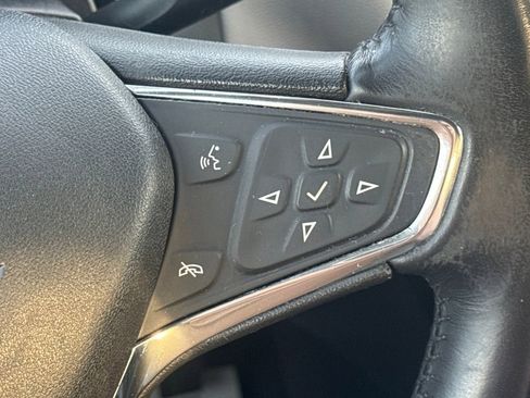 Used 2020 Chevrolet Equinox LT w/ Driver Convenience Package image 35