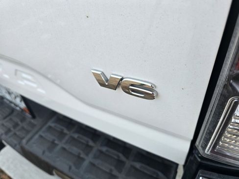 Used 2020 Toyota Tacoma TRD Off-Road image 10