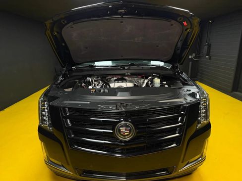Used 2015 Cadillac Escalade Premium AWD/4WD image 50