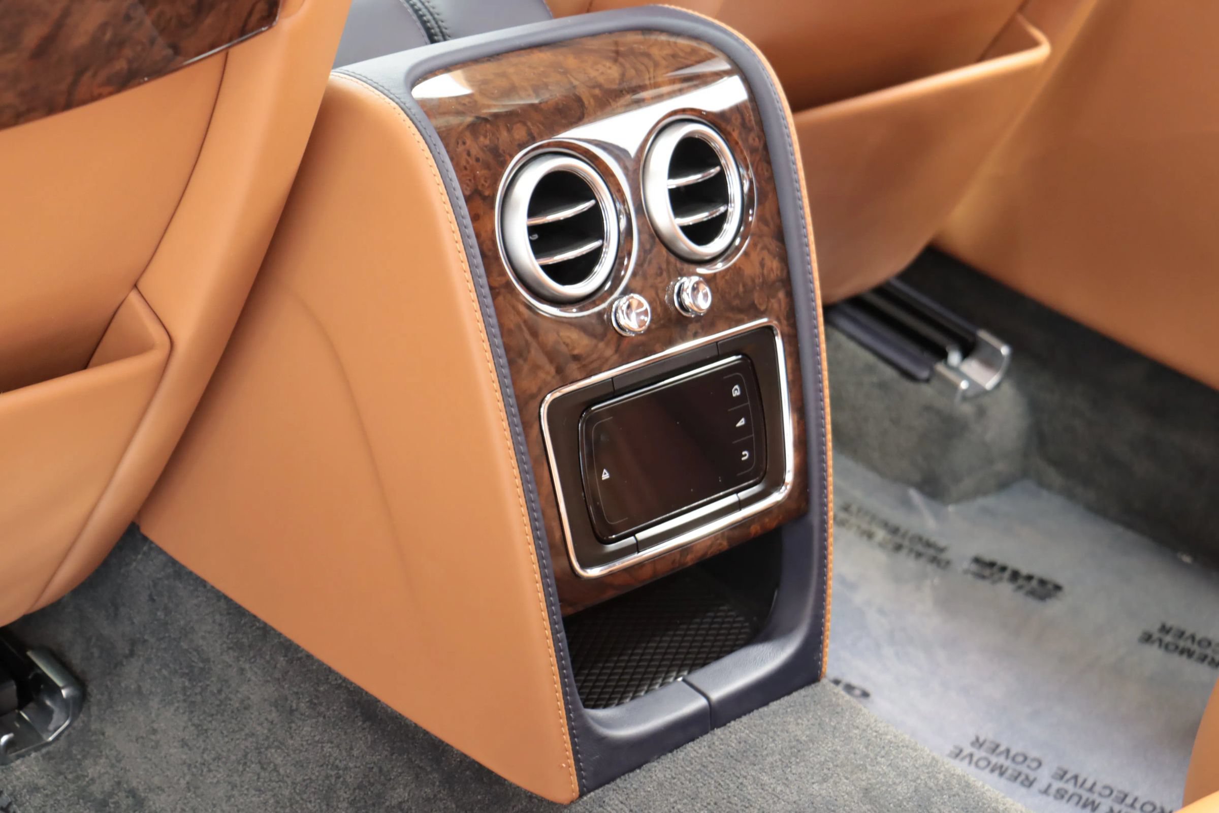 Used 2016 Bentley Flying Spur V8 AWD/4WD image 48