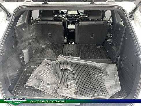Used 2023 Toyota Highlander XSE image 35