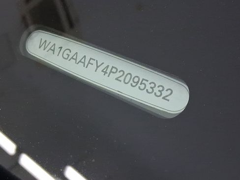 Used 2023 Audi Q5 2.0T Premium w/ Convenience Package image 18