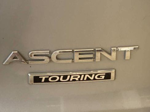 Used 2024 Subaru Ascent Touring AWD/4WD image 12