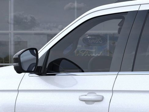 New 2025 Ford Expedition Active image 20