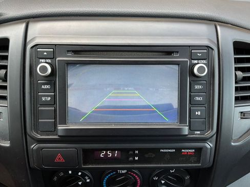 Used 2014 Toyota Tacoma PreRunner w/ Convenience Package RWD image 27