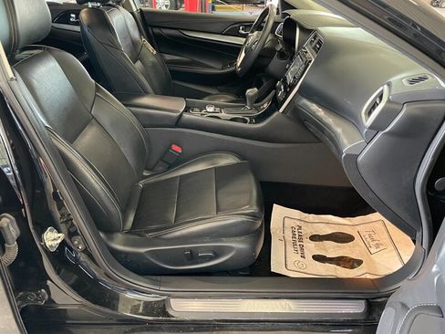 Used 2018 Nissan Maxima 3.5 SV FWD image 17