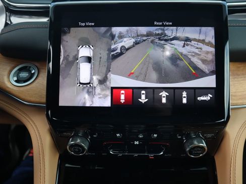 Used 2024 Jeep Grand Cherokee L Summit image 19