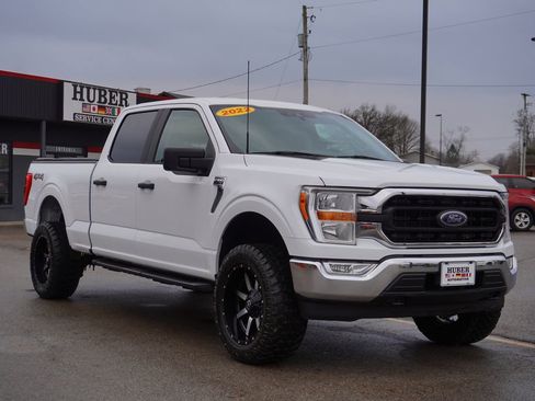 Used 2022 Ford F150 XLT w/ Trailer Tow Package image 9