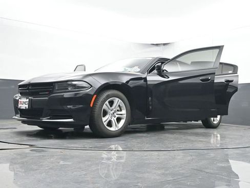Used 2022 Dodge Charger SXT w/ Cold Weather Package image 70