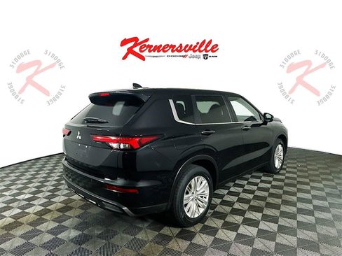 Used 2024 Mitsubishi Outlander ES image 7