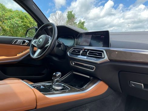 Certified 2022 BMW X5 xDrive40i w/ M Sport Package AWD/4WD image 26