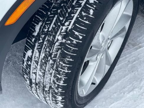 Used 2023 Buick Encore GX Preferred w/ Cold Weather Comfort Package image 27