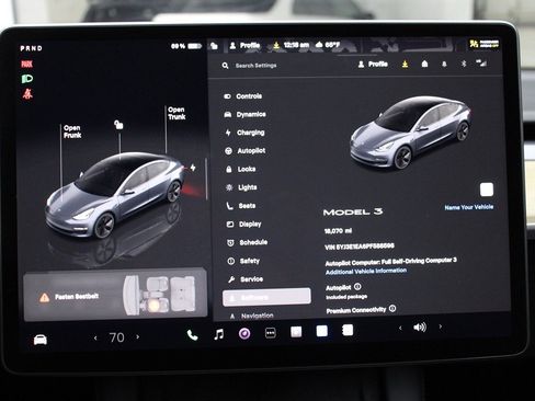 Used 2023 Tesla Model 3 Standard Range image 19