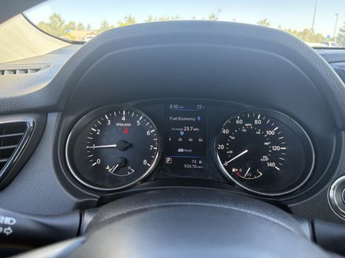 Used 2020 Nissan Rogue SV FWD image 9