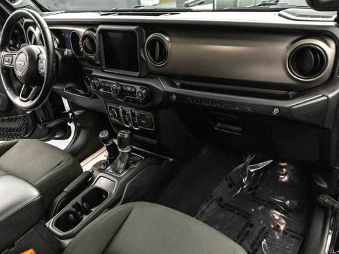 Used 2021 Jeep Wrangler Unlimited Willys image 40